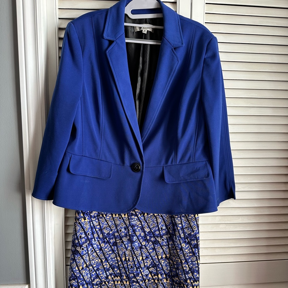 Size 16 Kasper Blazer with XL Lularoe Skirt